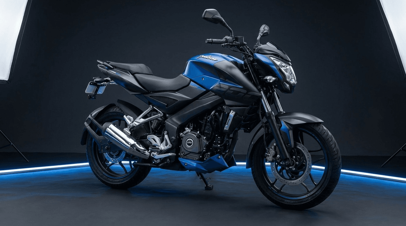 Motocicleta em destaque na concessionária